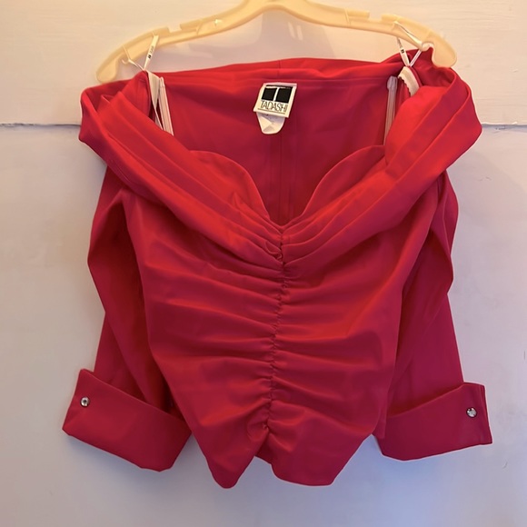 Tadashi Shoji Tops - Tadashi beautiful top . Evening wear